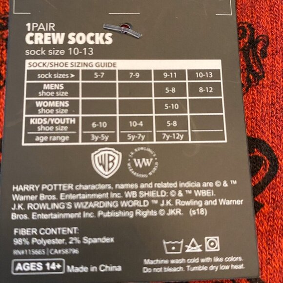 NEW Harry Potter Gryffindor House Crest Scarlet Mens size 8-12 Crew Sock 1 Pair - Picture 6 of 7